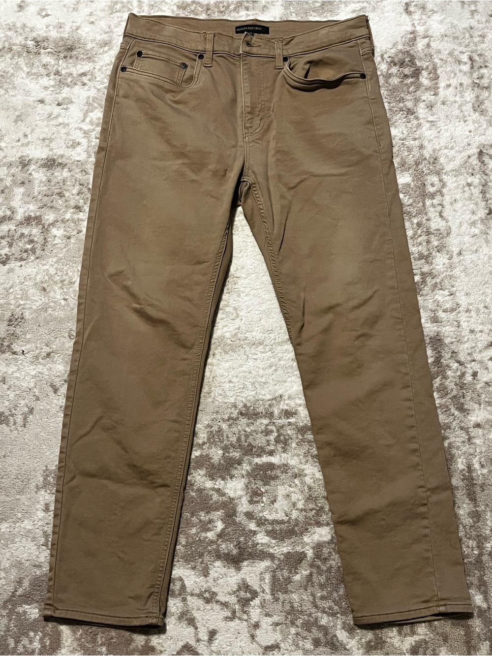 BANANA REPUBLIC Traveler Chino Pants Khaki Tan Mens Size 32x30